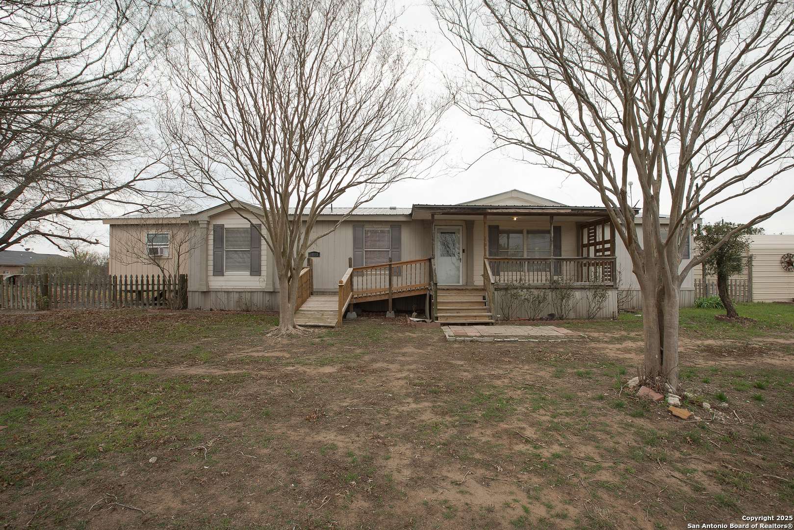 Castroville, TX 78009,10015 County Road 5735