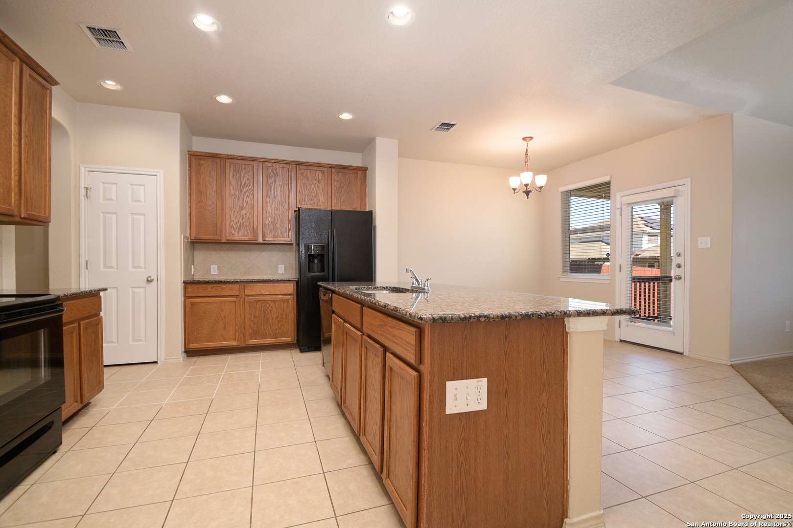 Cibolo, TX 78108-3472,209 COUNTRY VALE