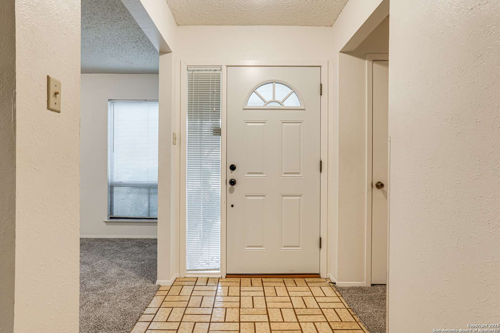 San Antonio, TX 78247,16007 Timberway