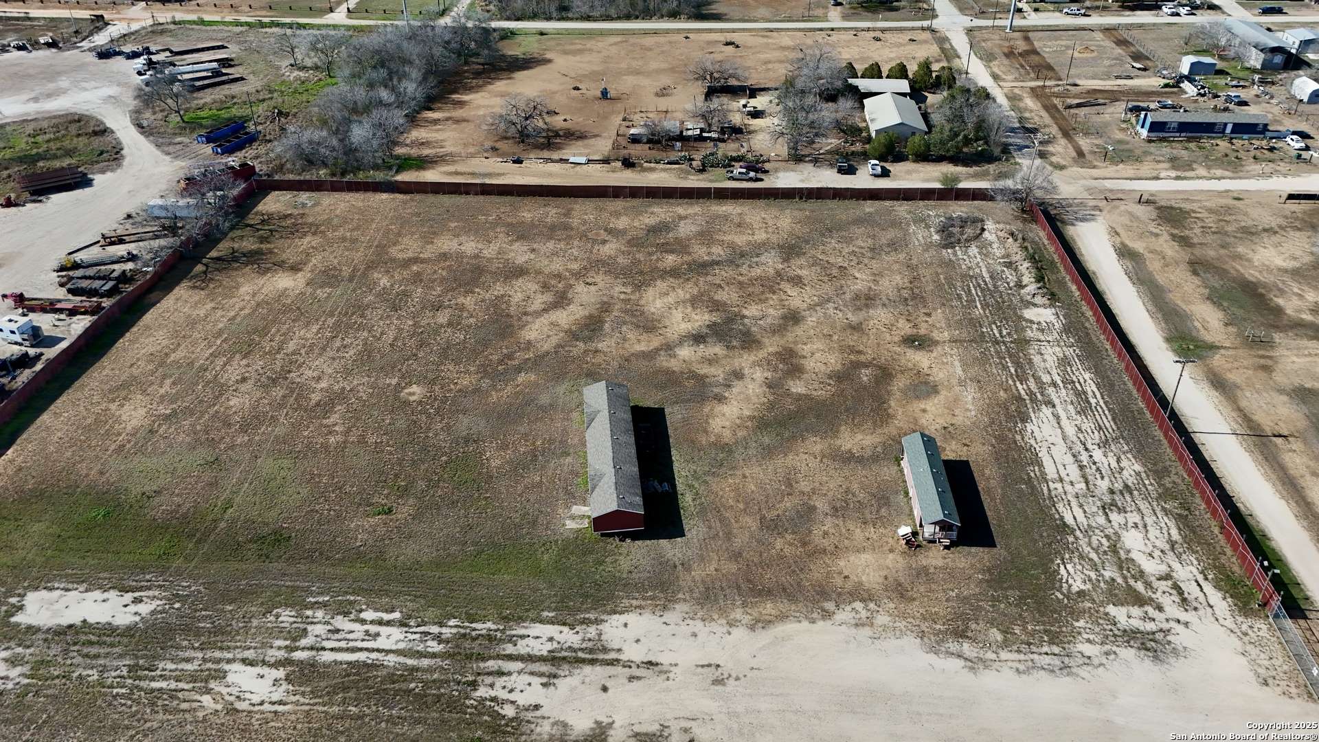 Jourdanton, TX 78026,416 Mulberry St