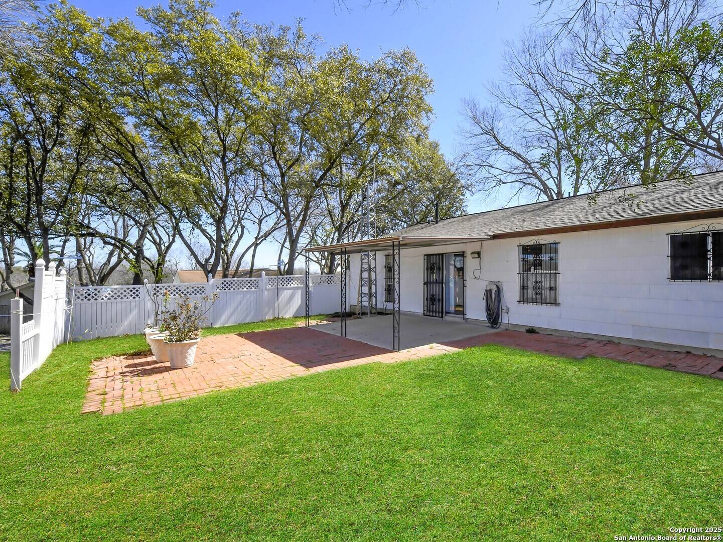 Live Oak, TX 78233,7545 Leafy Hollow
