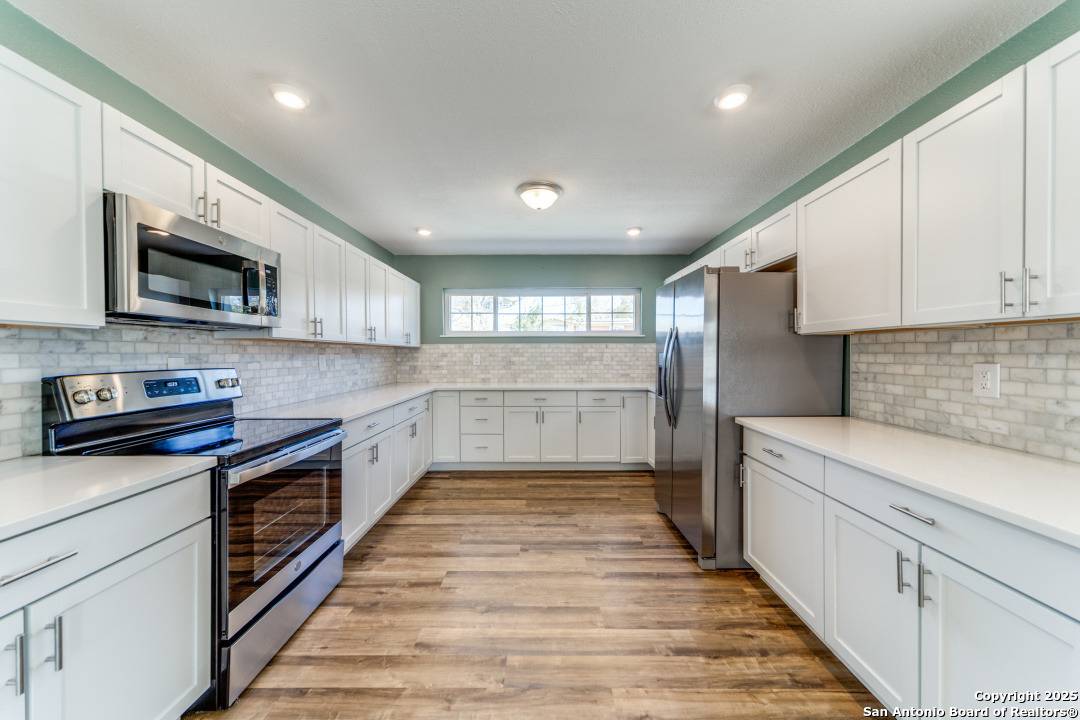 Castle Hills, TX 78213-3329,124 HERWECK DR