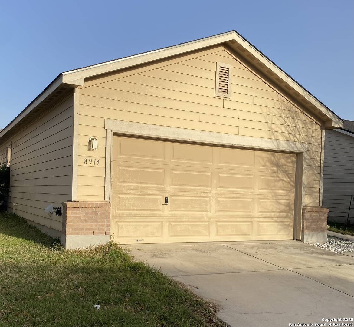 San Antonio, TX 78223,8914 Mission BRK
