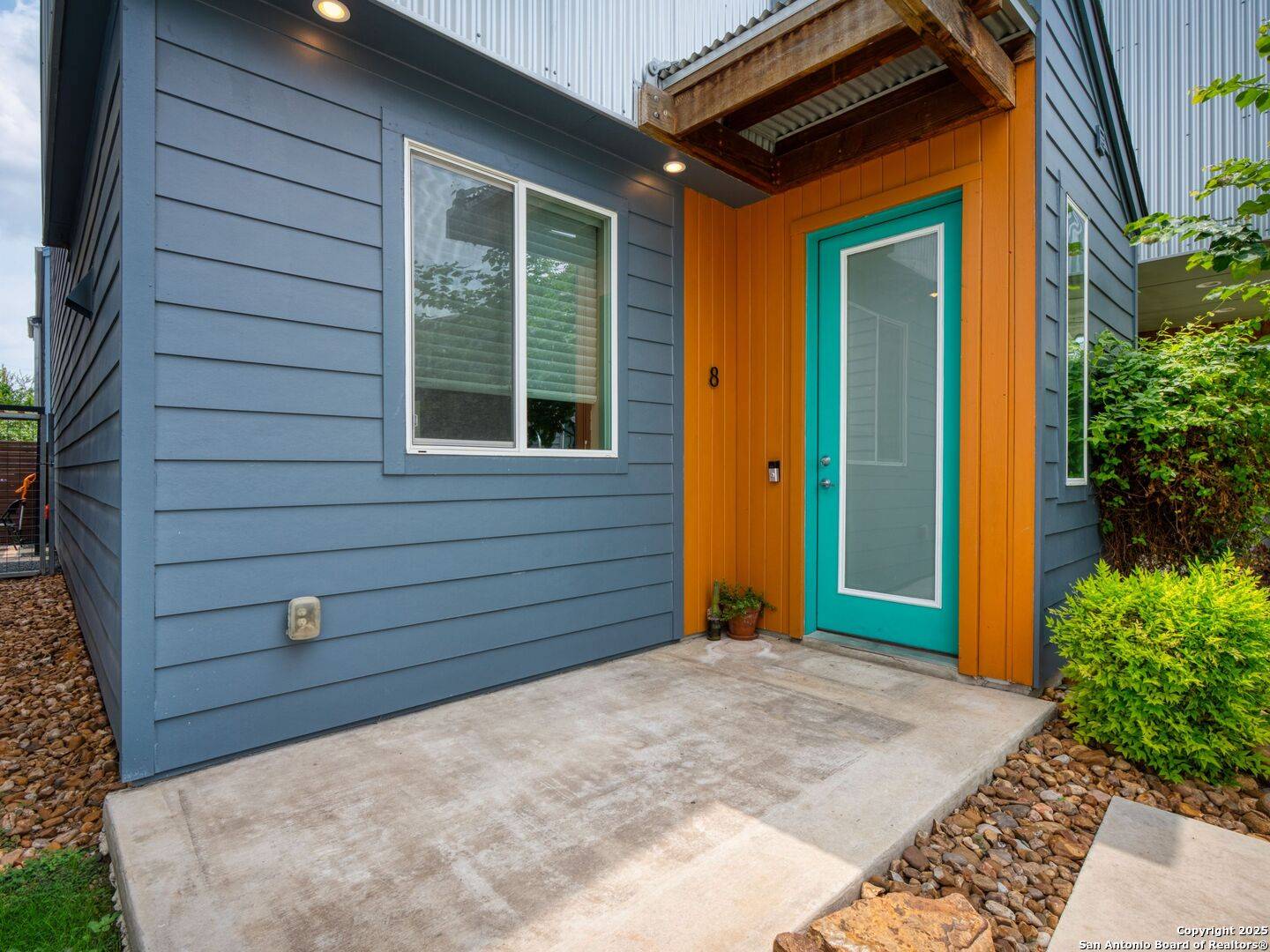 San Antonio, TX 78204,330 Clay Unit #8