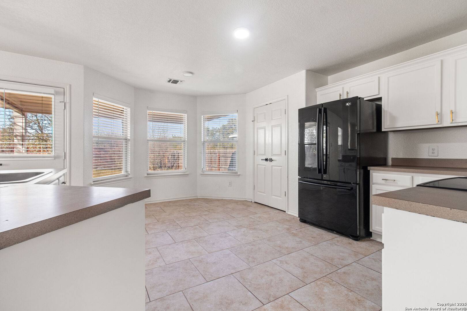 San Antonio, TX 78261,5911 Southern Knoll