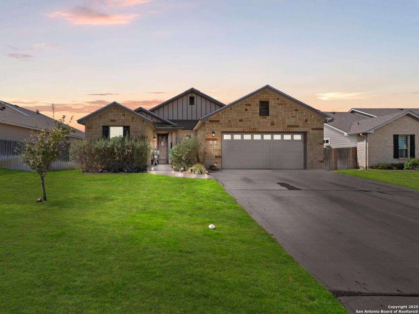 Pleasanton, TX 78064,219 Valley Forge