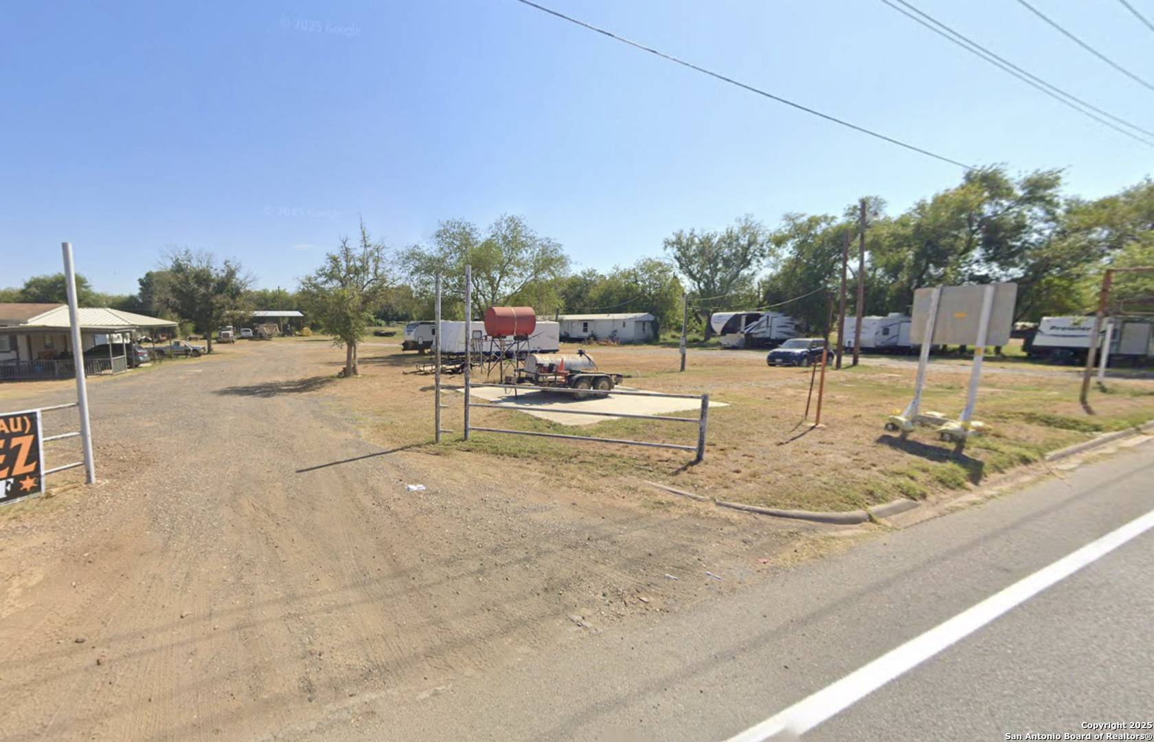 Cotulla, TX 78014,606 MAIN