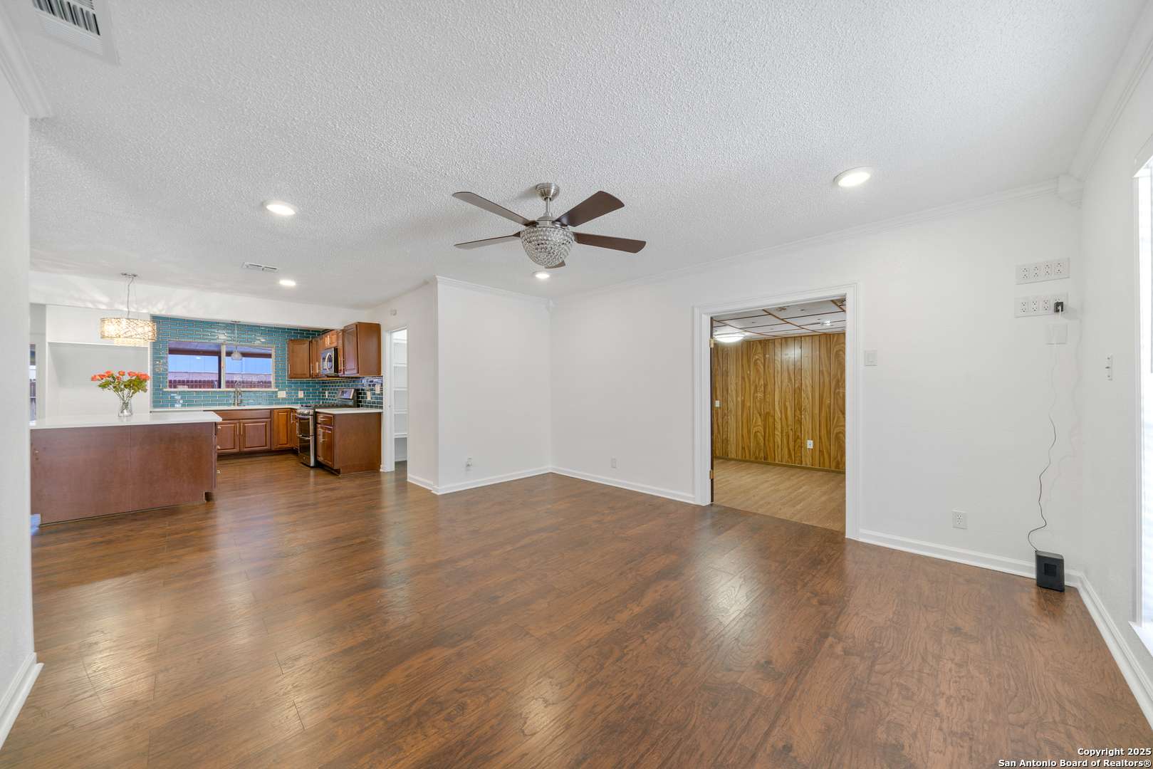 San Antonio, TX 78218-3827,5110 Village Row Dr