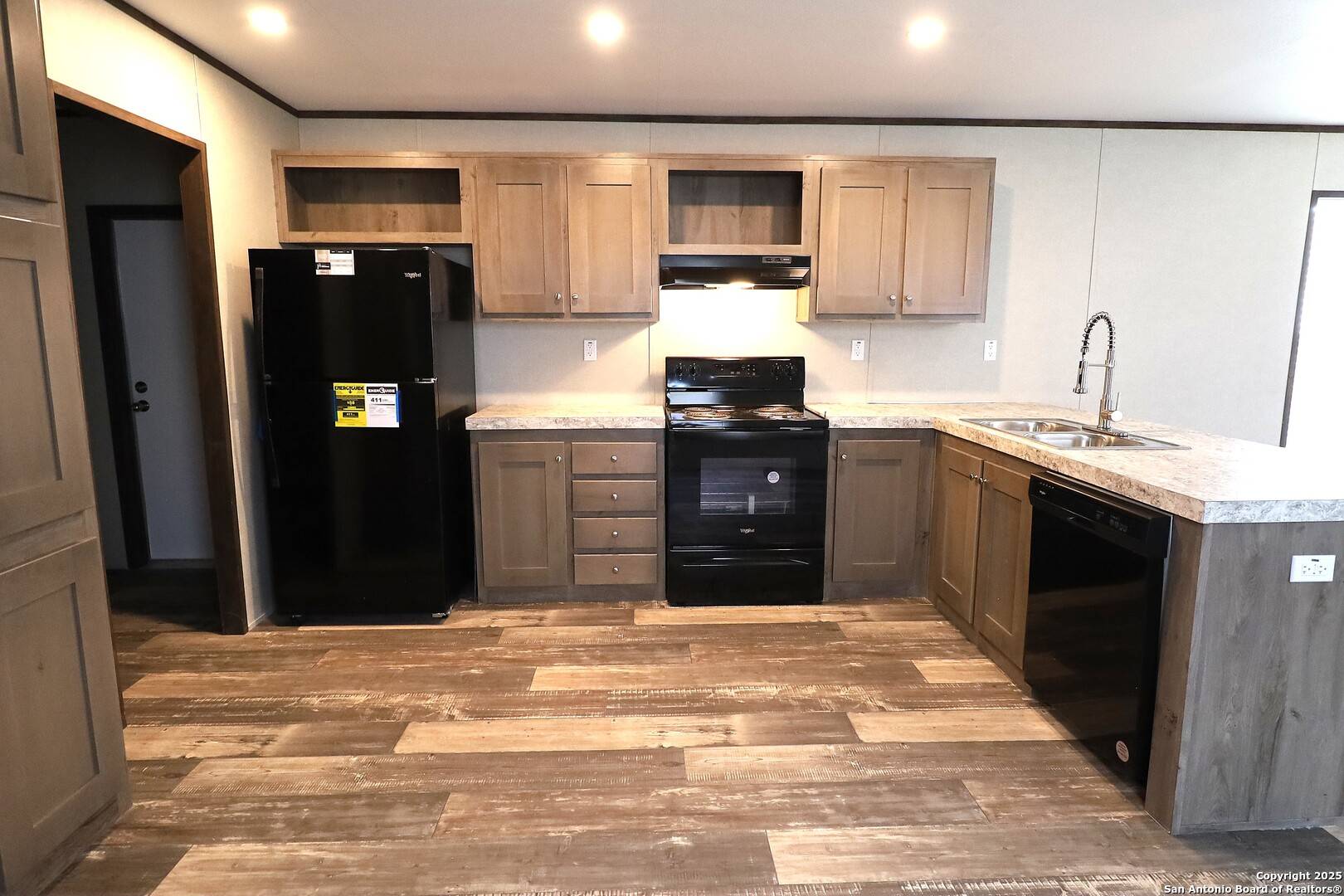 Poteet, TX 78065,325 11th
