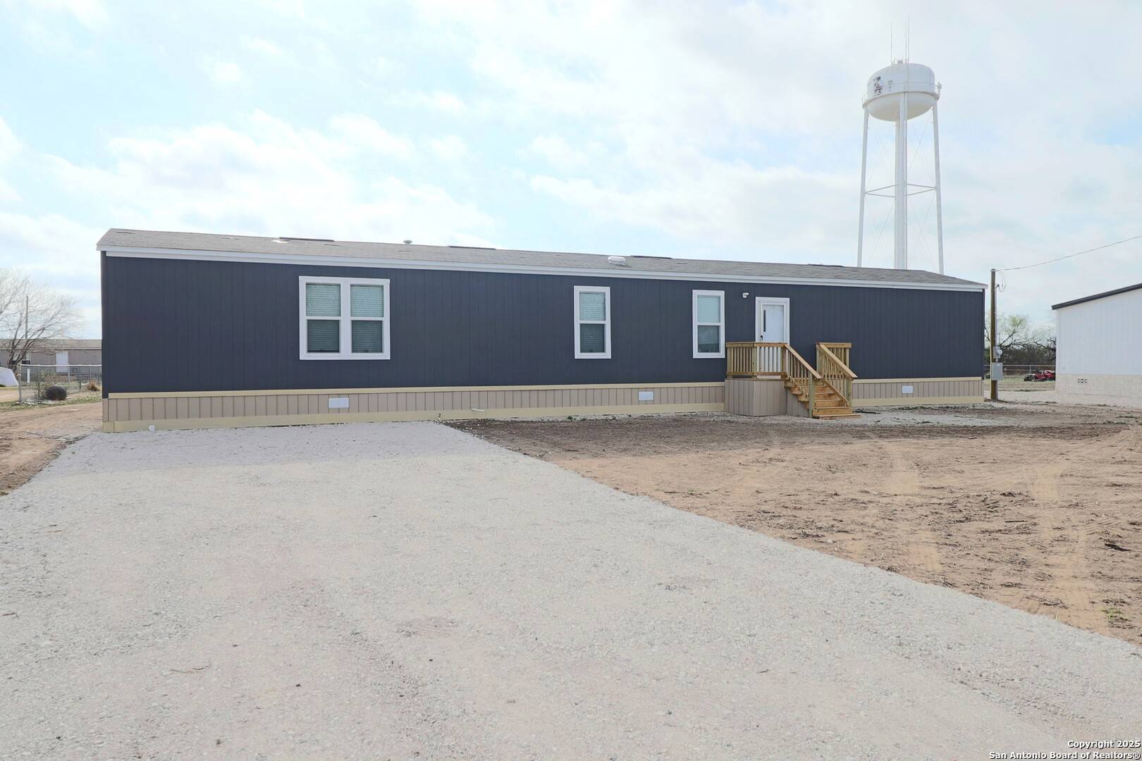 Poteet, TX 78065,325 11th