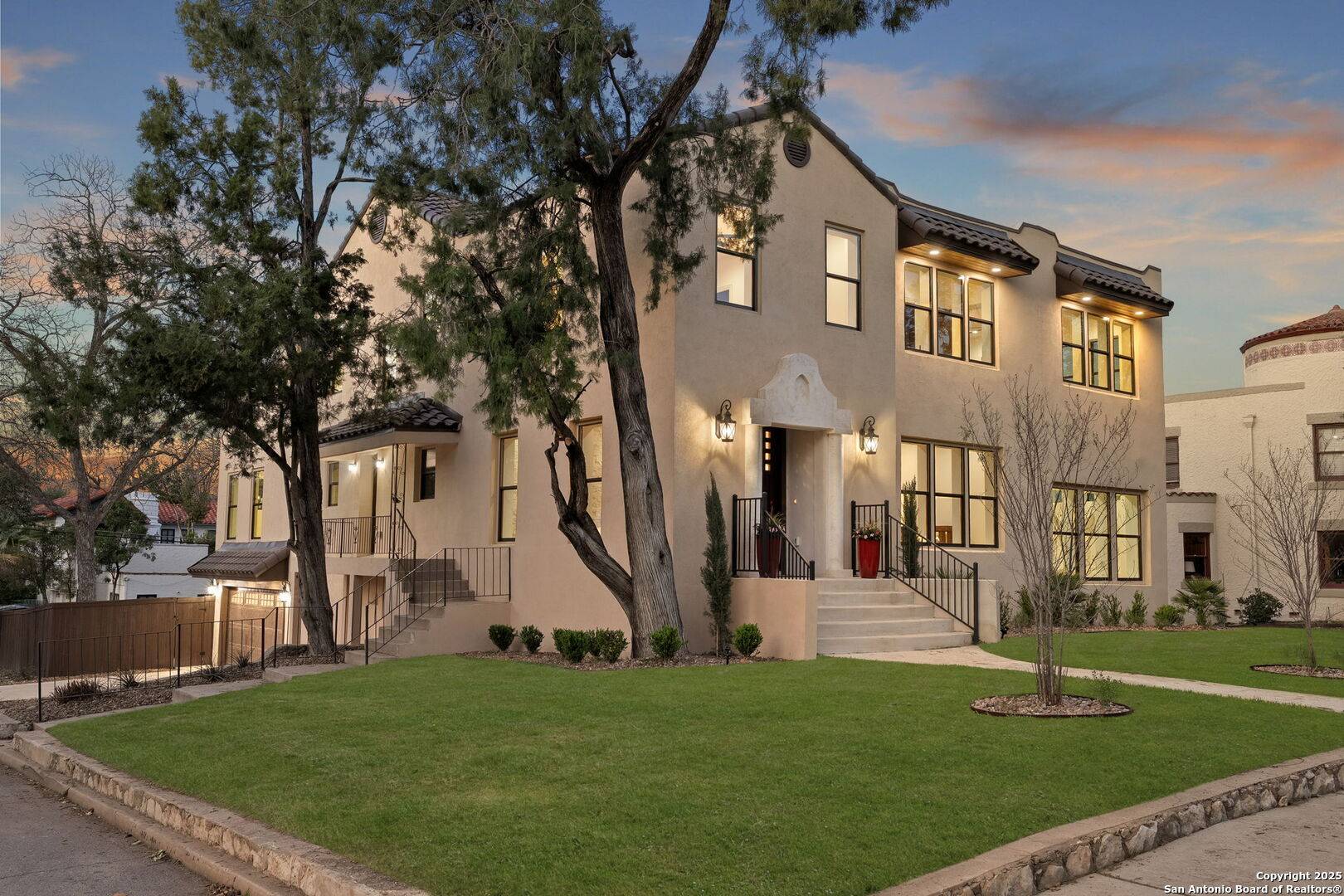 Alamo Heights, TX 78209,201 Cloverleaf Ave