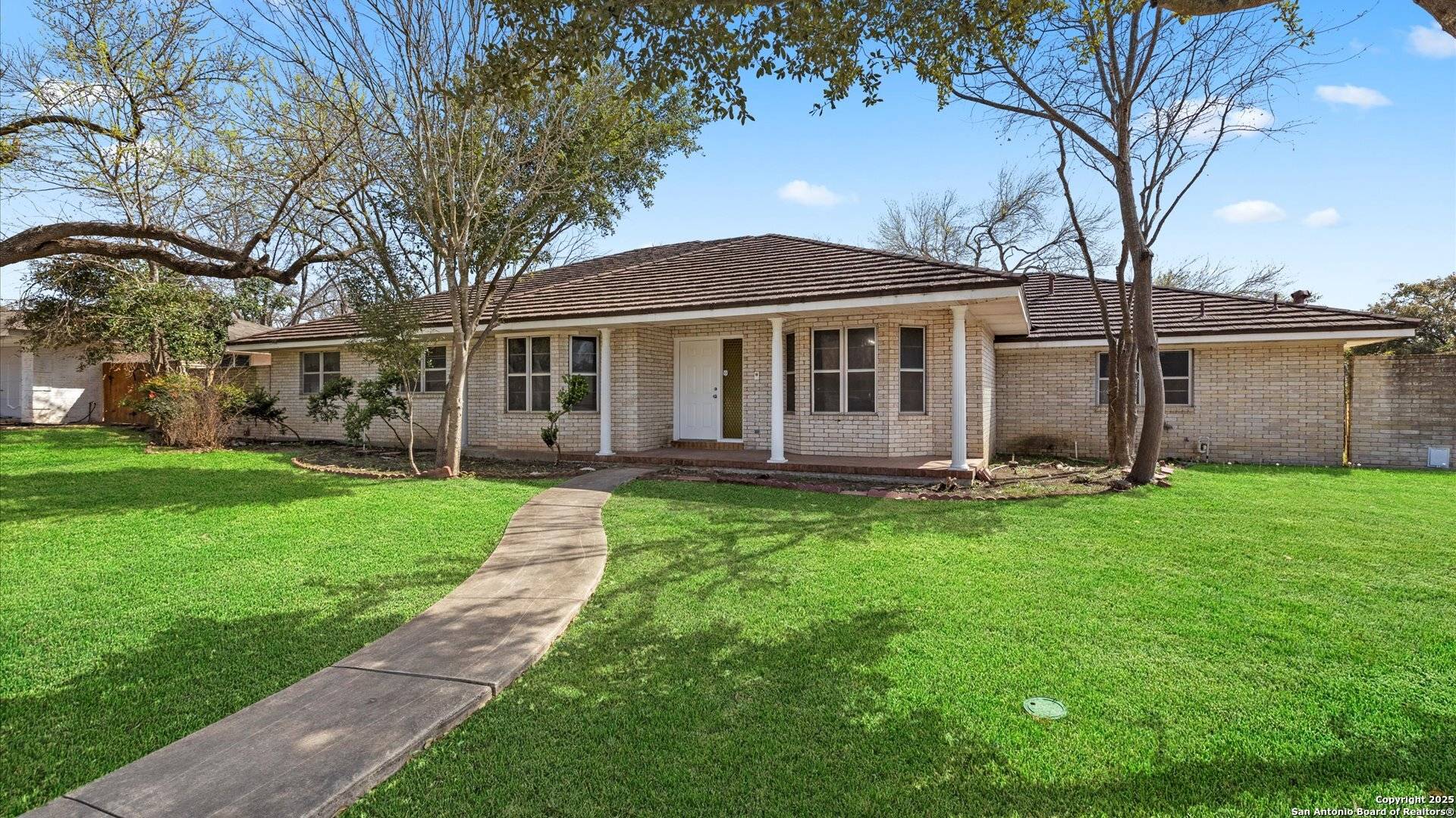 Windcrest, TX 78239,502 Candleglo