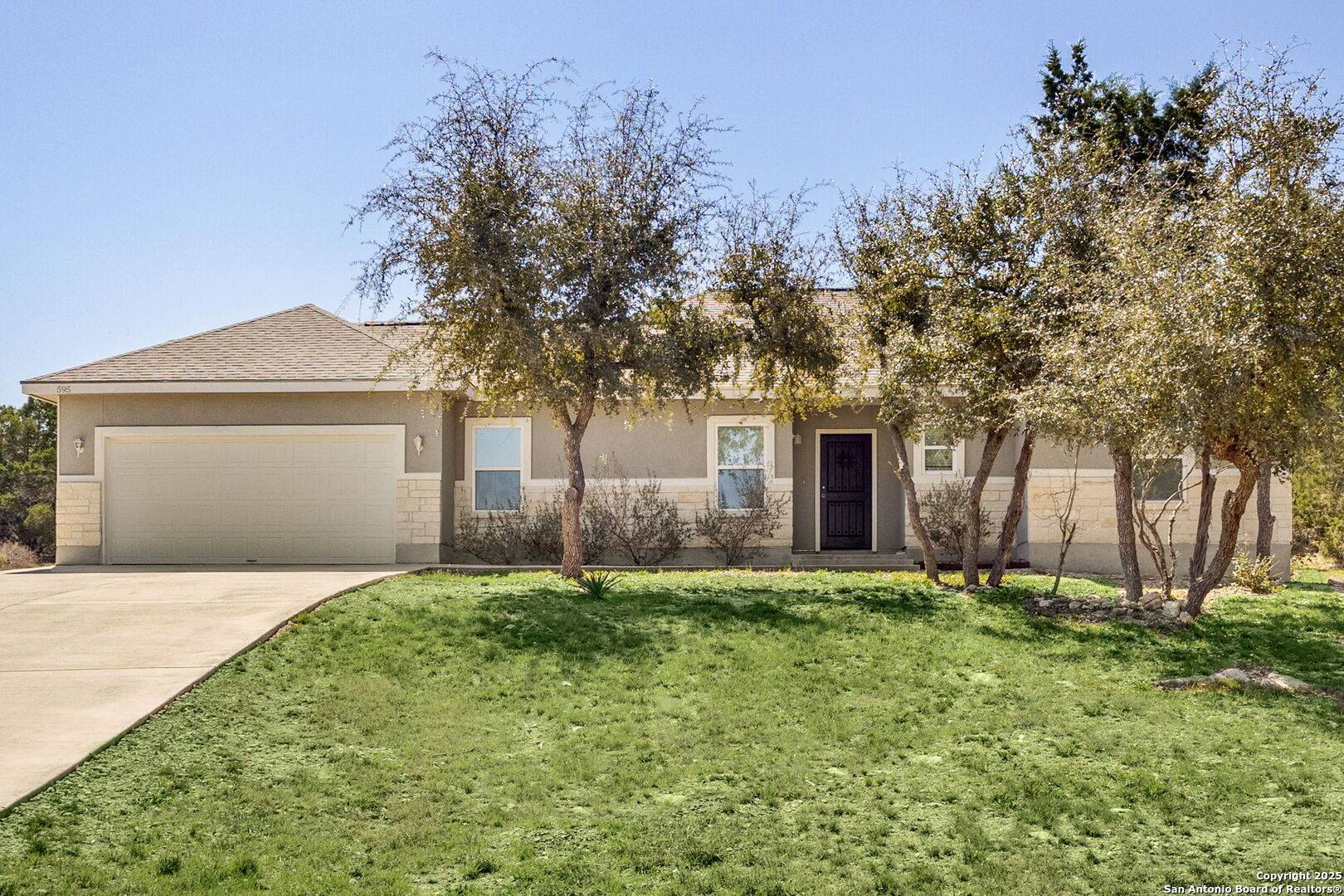 Fischer, TX 78623,595 Aspen