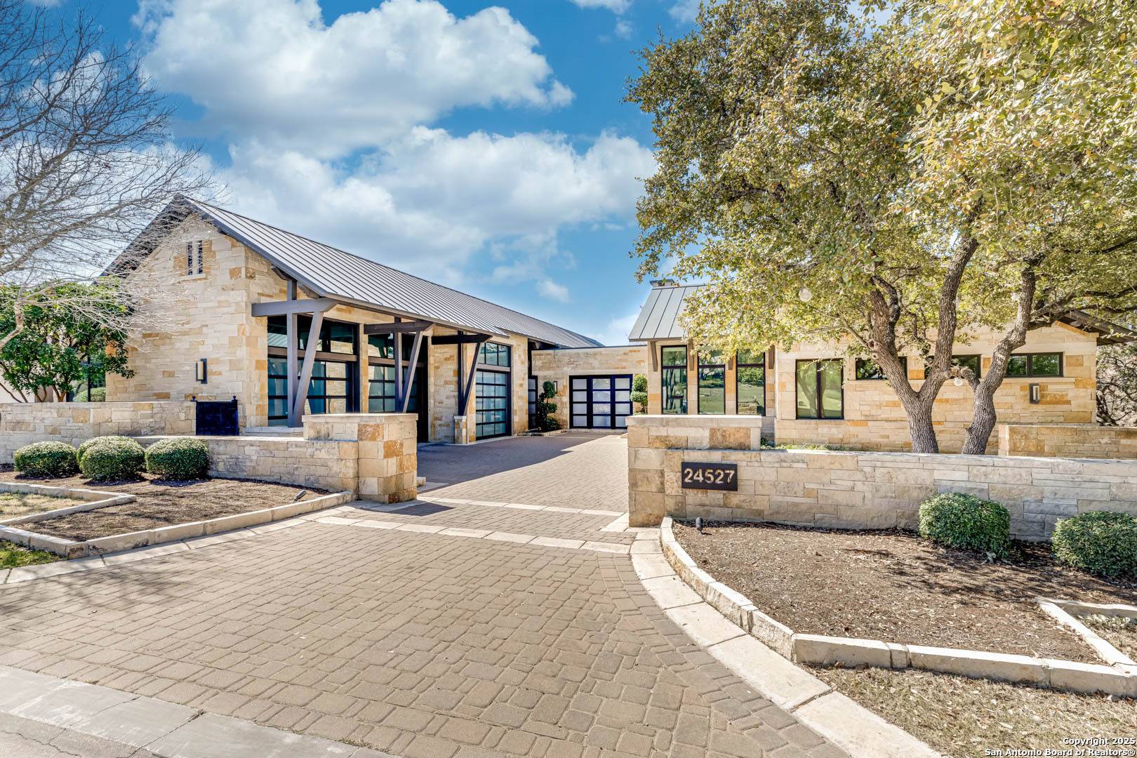 San Antonio, TX 78257,24527 Cliff Line