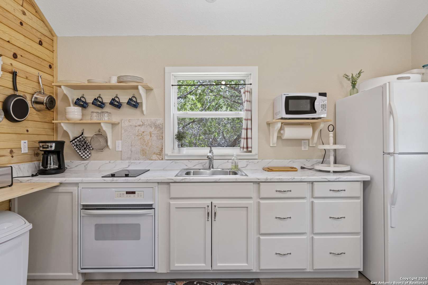 Kerrville, TX 78028,1501 Nixon Lane