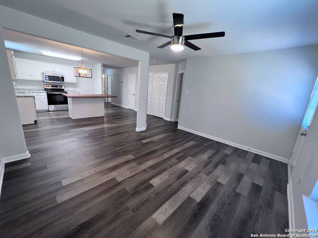 San Antonio, TX 78252,11122 Hollow Cyn