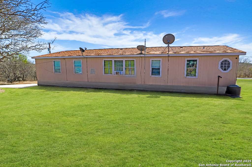 Castroville, TX 78009,364 County Road 5635