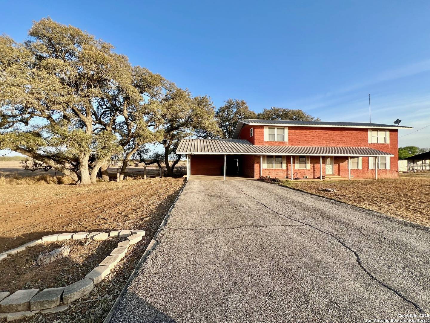 Jourdanton, TX 78026,500 Bluntzer Rd