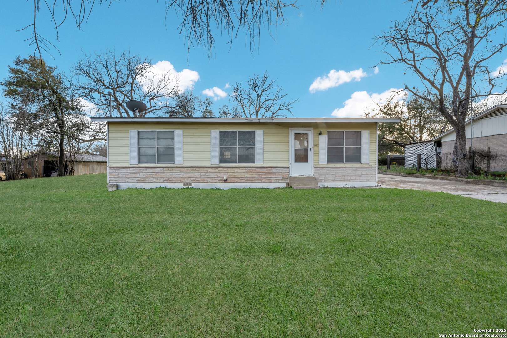 Floresville, TX 78114,1003 6th