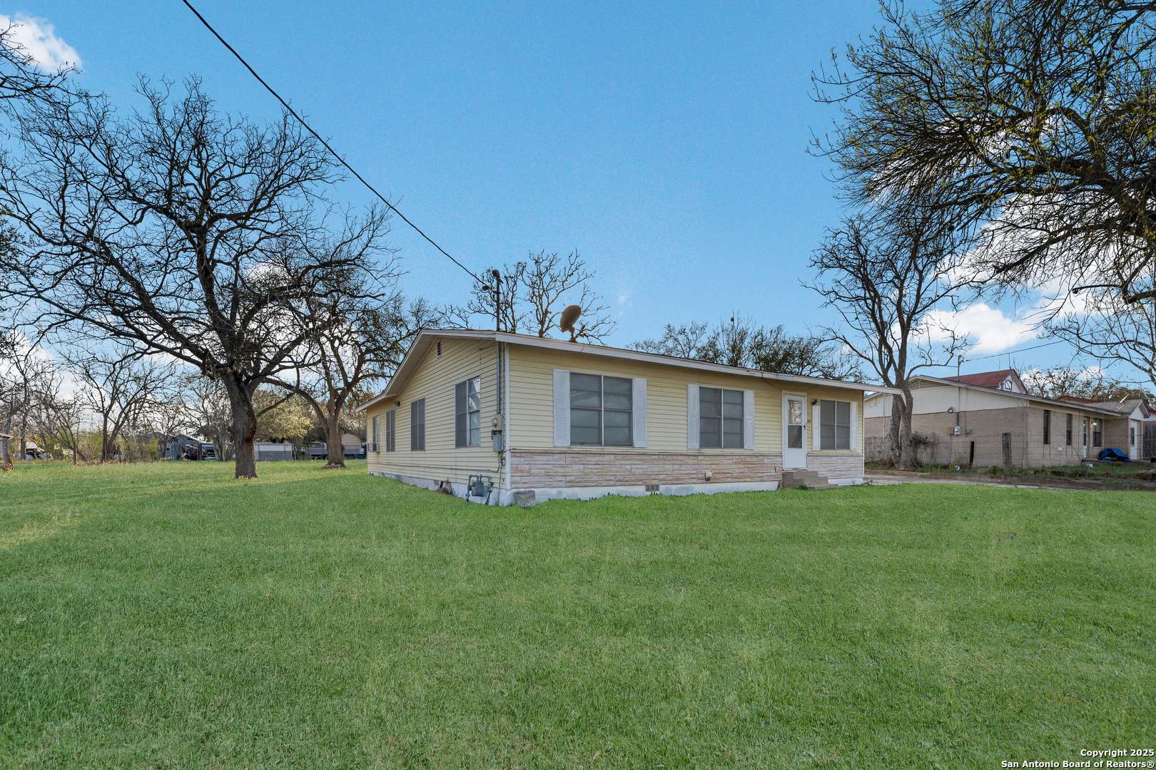 Floresville, TX 78114,1003 6th
