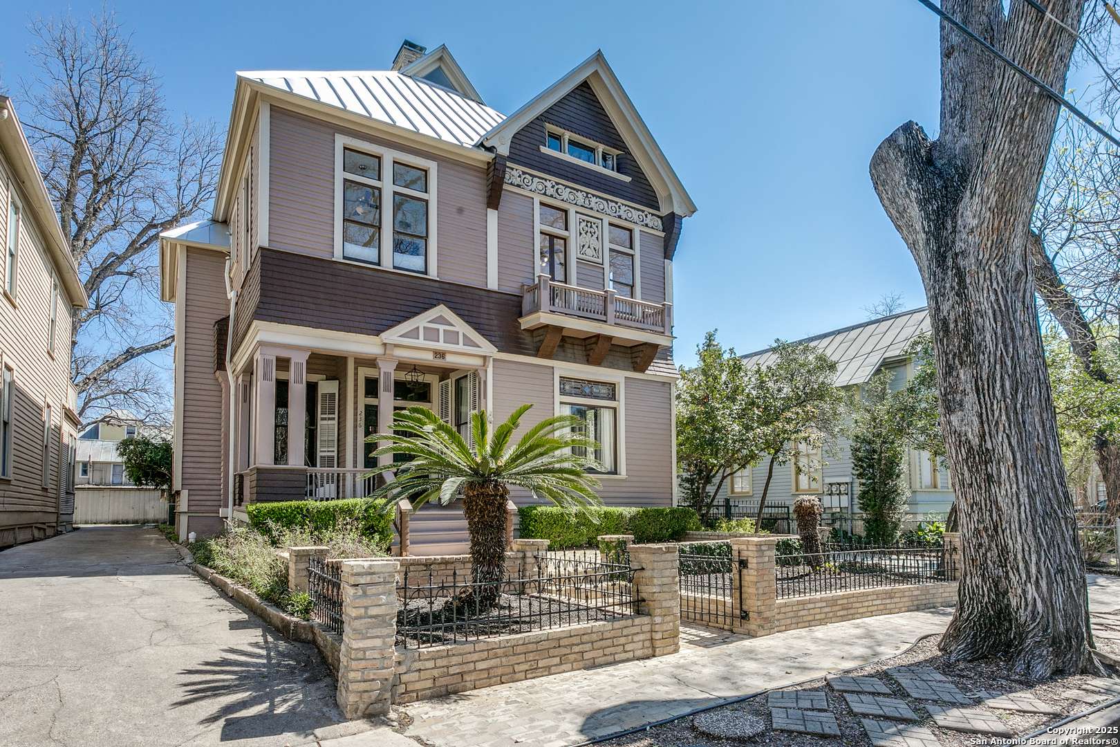 San Antonio, TX 78204,236 Madison