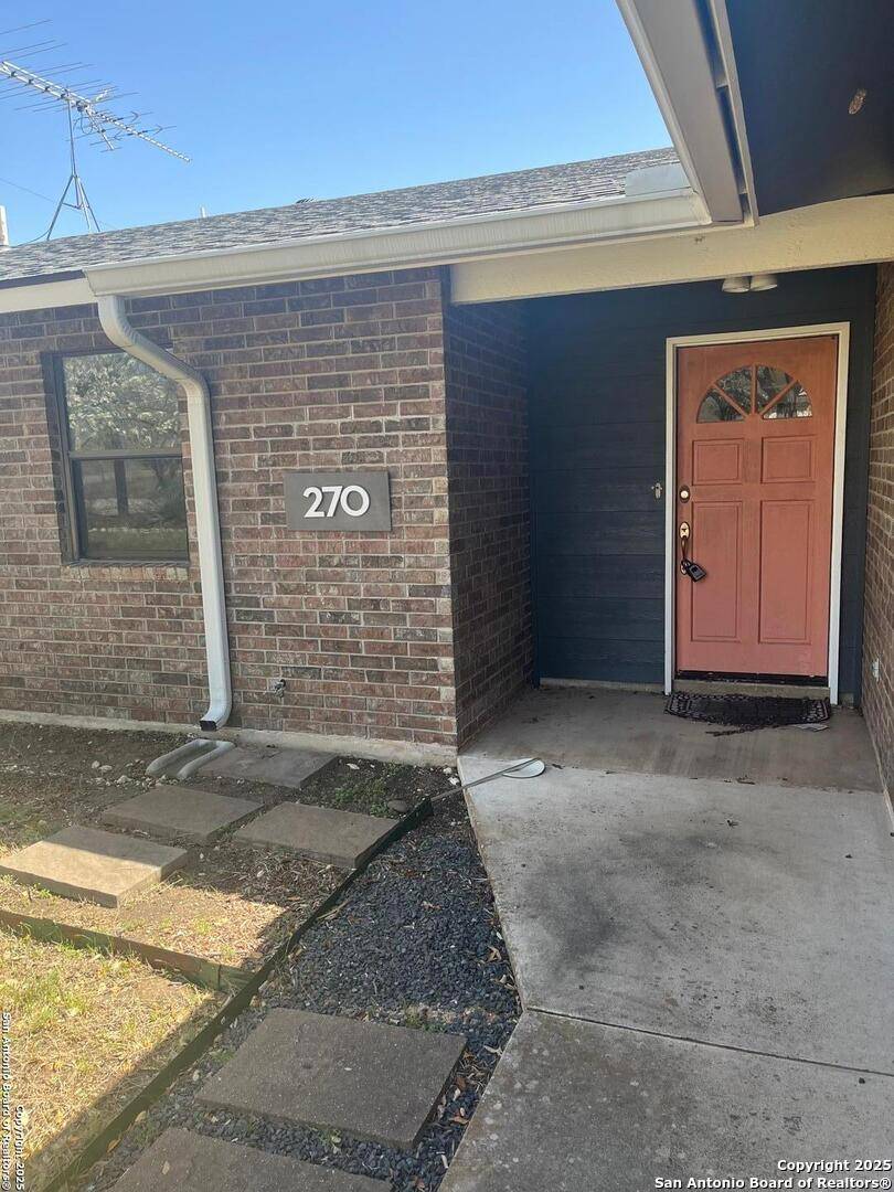 Bandera, TX 78003,270 Briarwood