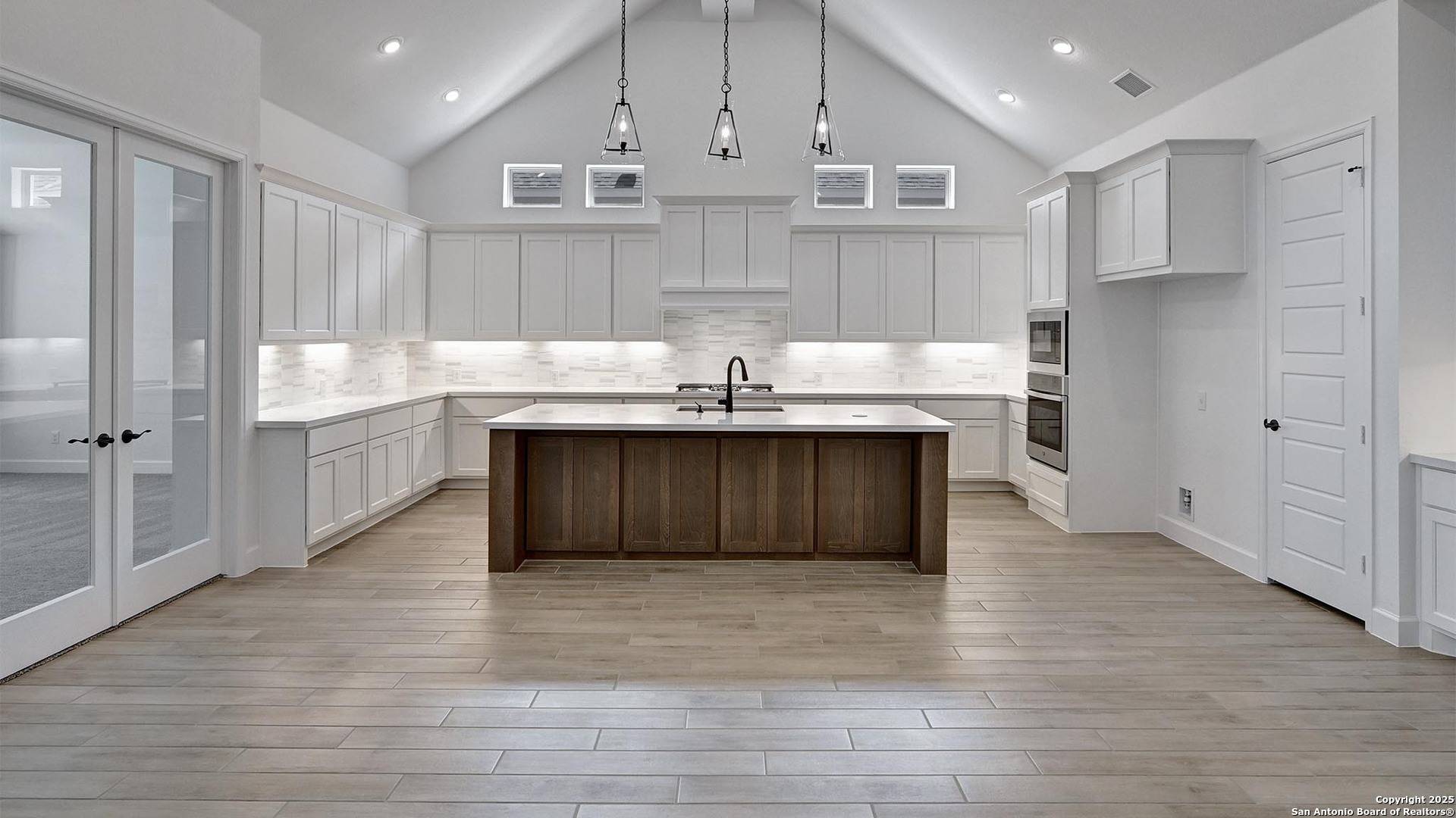 Boerne, TX 78006,113 Barton Creek