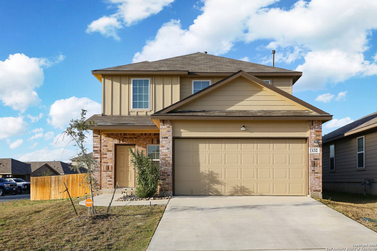 Floresville, TX 78114,132 Bunkers Hill