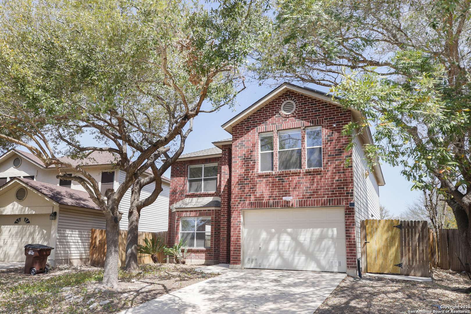 Converse, TX 78109,8611 Sierra Springs