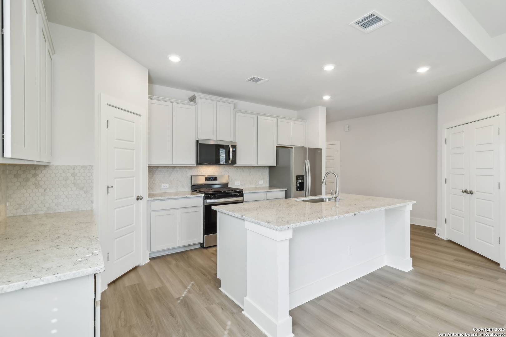 San Antonio, TX 78254,11514 Cottage Point