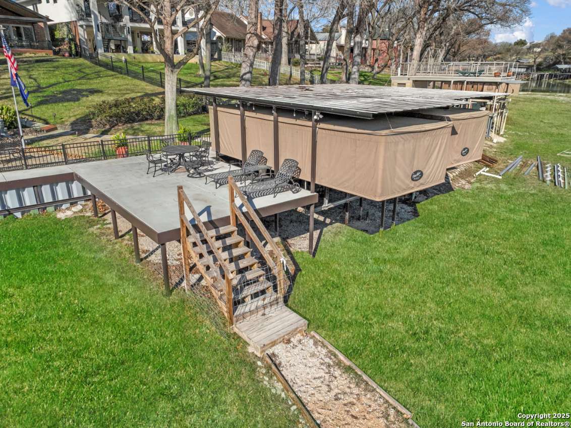 Mcqueeney, TX 78123,875 Gallagher
