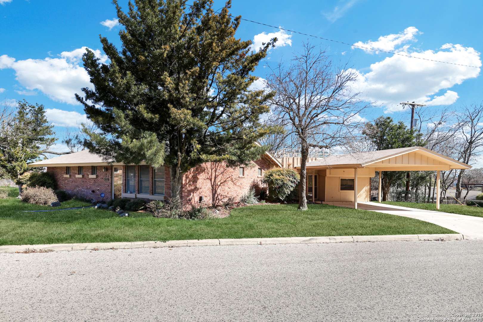 San Antonio, TX 78228,154 Shadow Hill