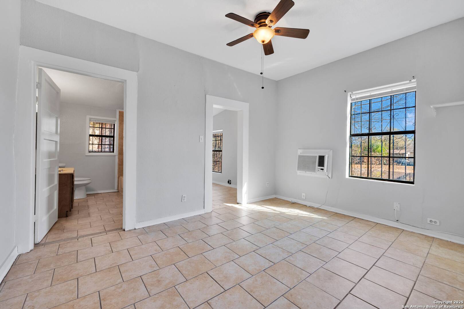 San Antonio, TX 78228,652 N San Ignacio UNIT 101
