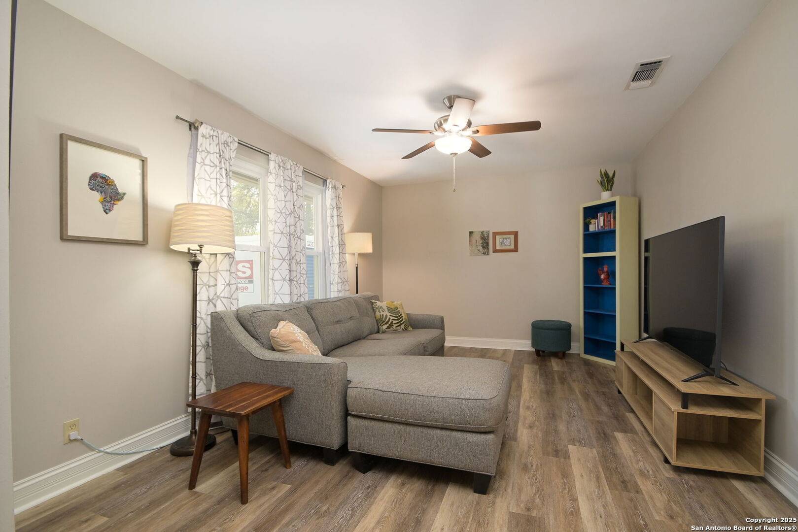 San Antonio, TX 78218,5227 round table