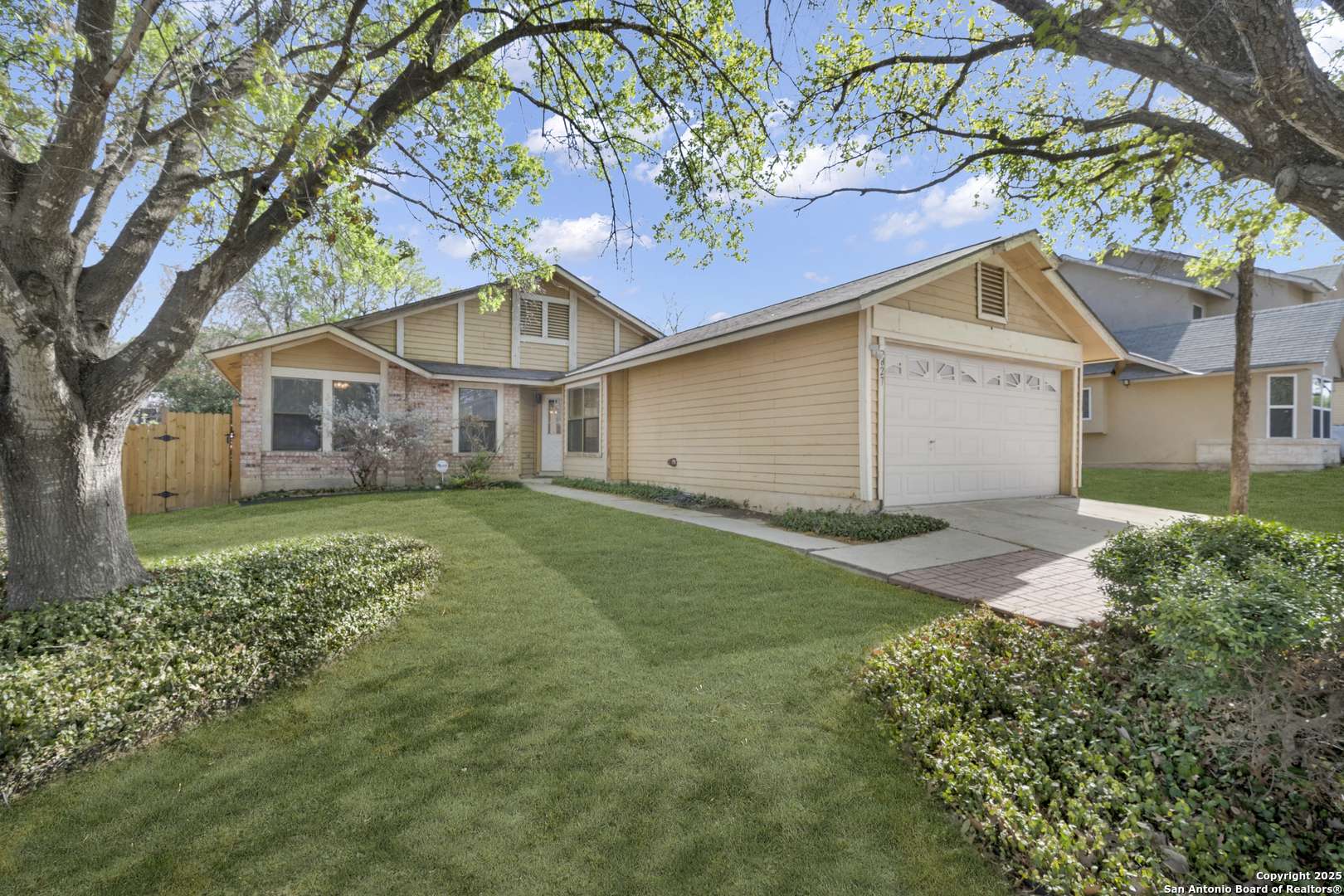 San Antonio, TX 78245,9827 sugarloaf