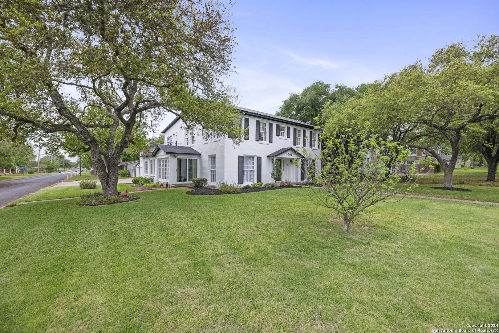 Beeville, TX 78102,1001 Adams St