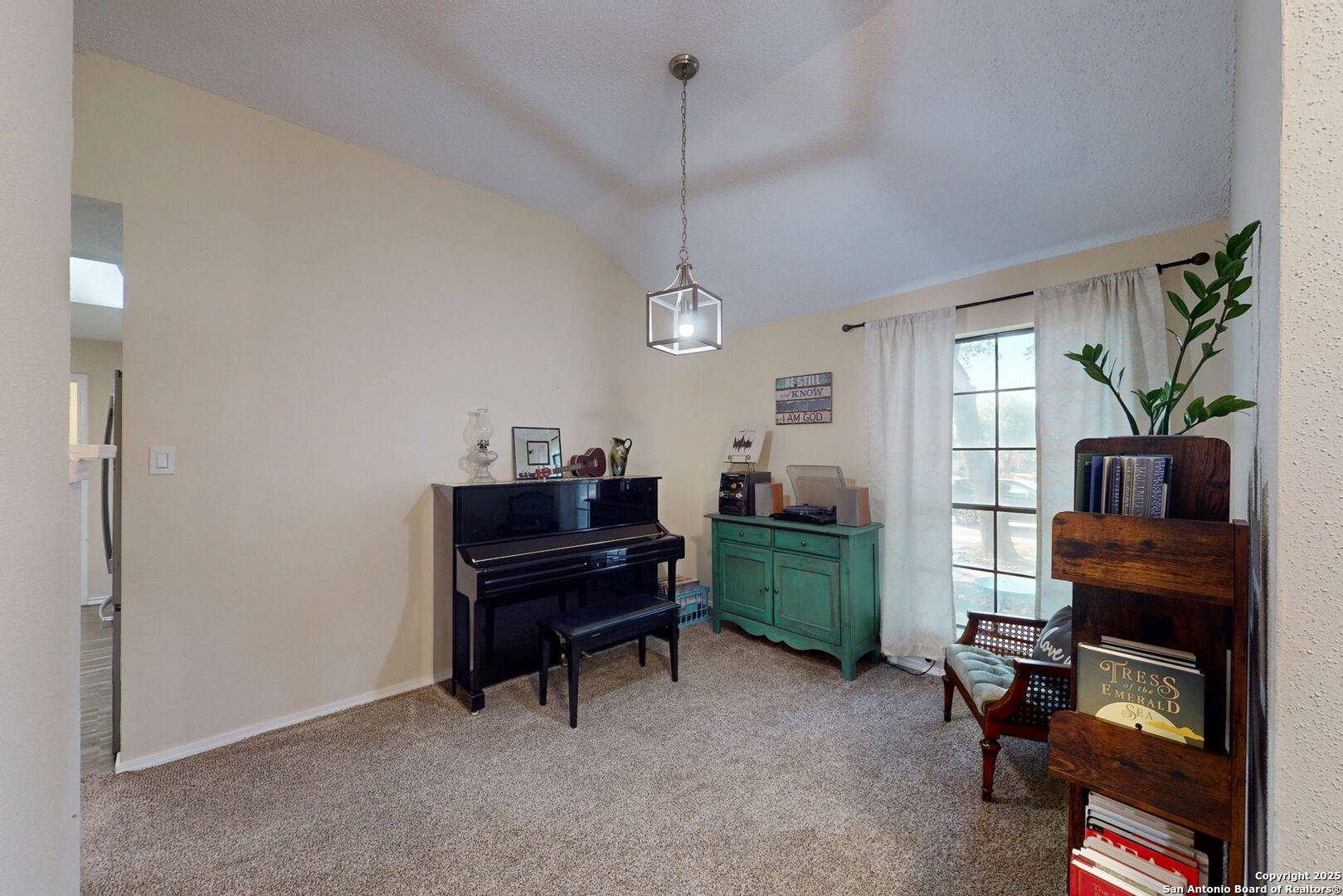 San Antonio, TX 78233,15027 Eagle Run