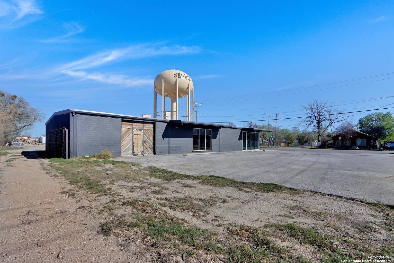 Seguin, TX 78155,404 Kingsbury