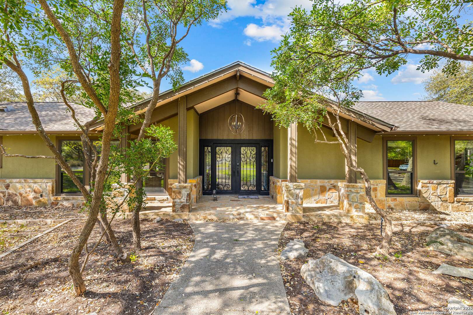 Hollywood Park, TX 78232,609 Paseo Canada