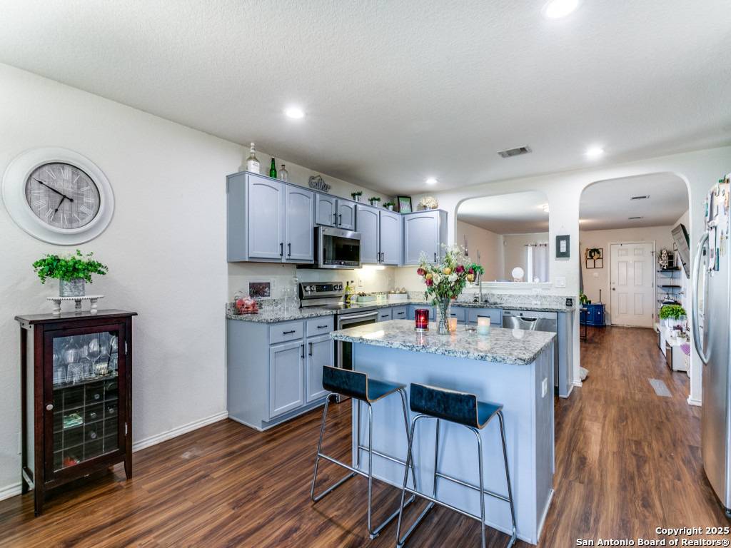 San Antonio, TX 78245,11703 Basil Grass
