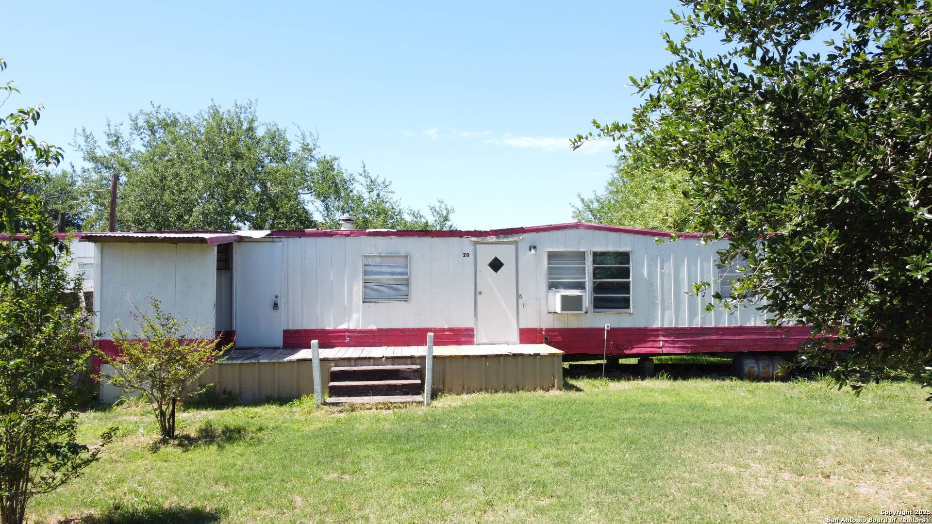 Campbellton, TX 78008,80 San Antonio St