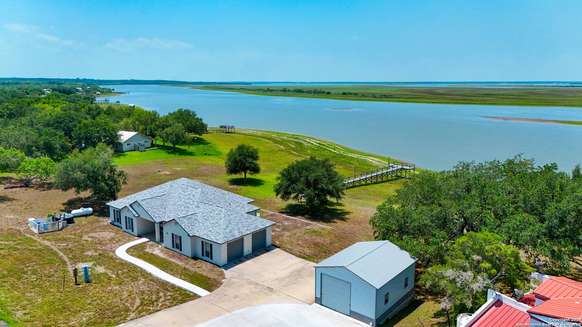 Mathis, TX 78368,125 Hilltop Circle
