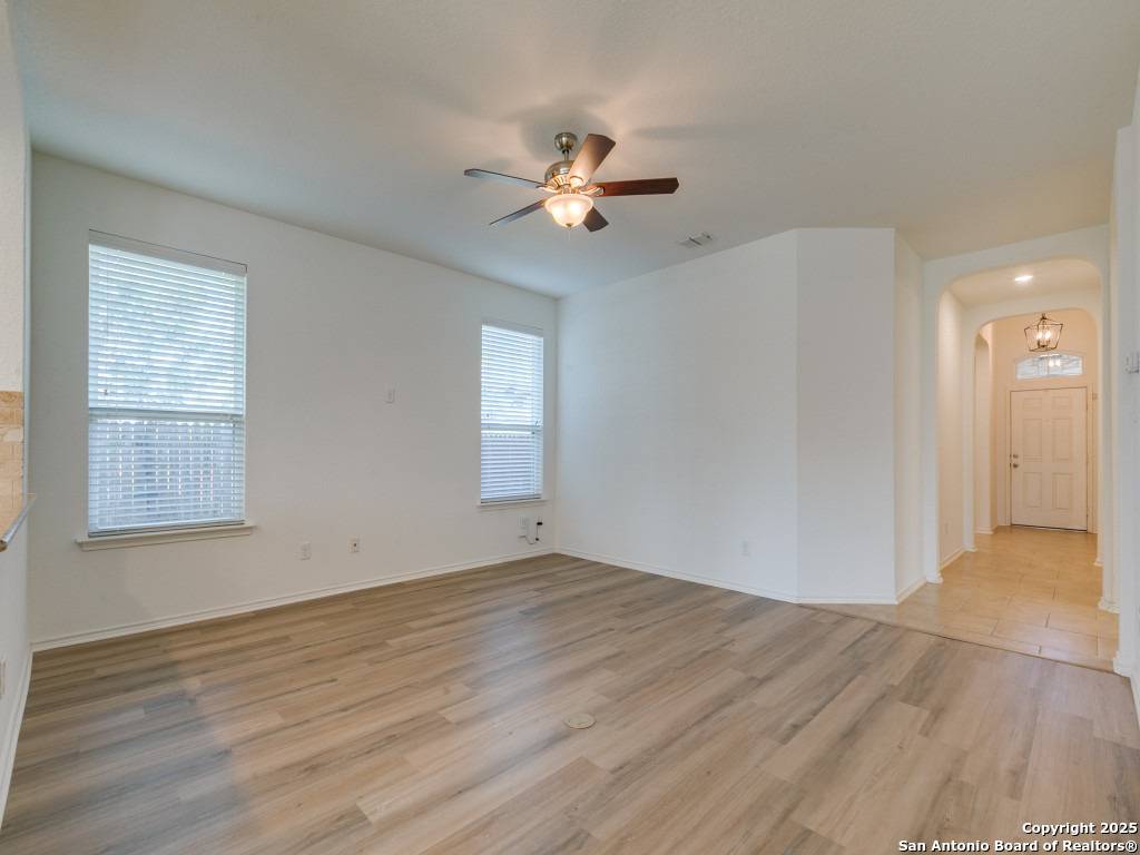 San Antonio, TX 78261-2162,5822 Akin Elm