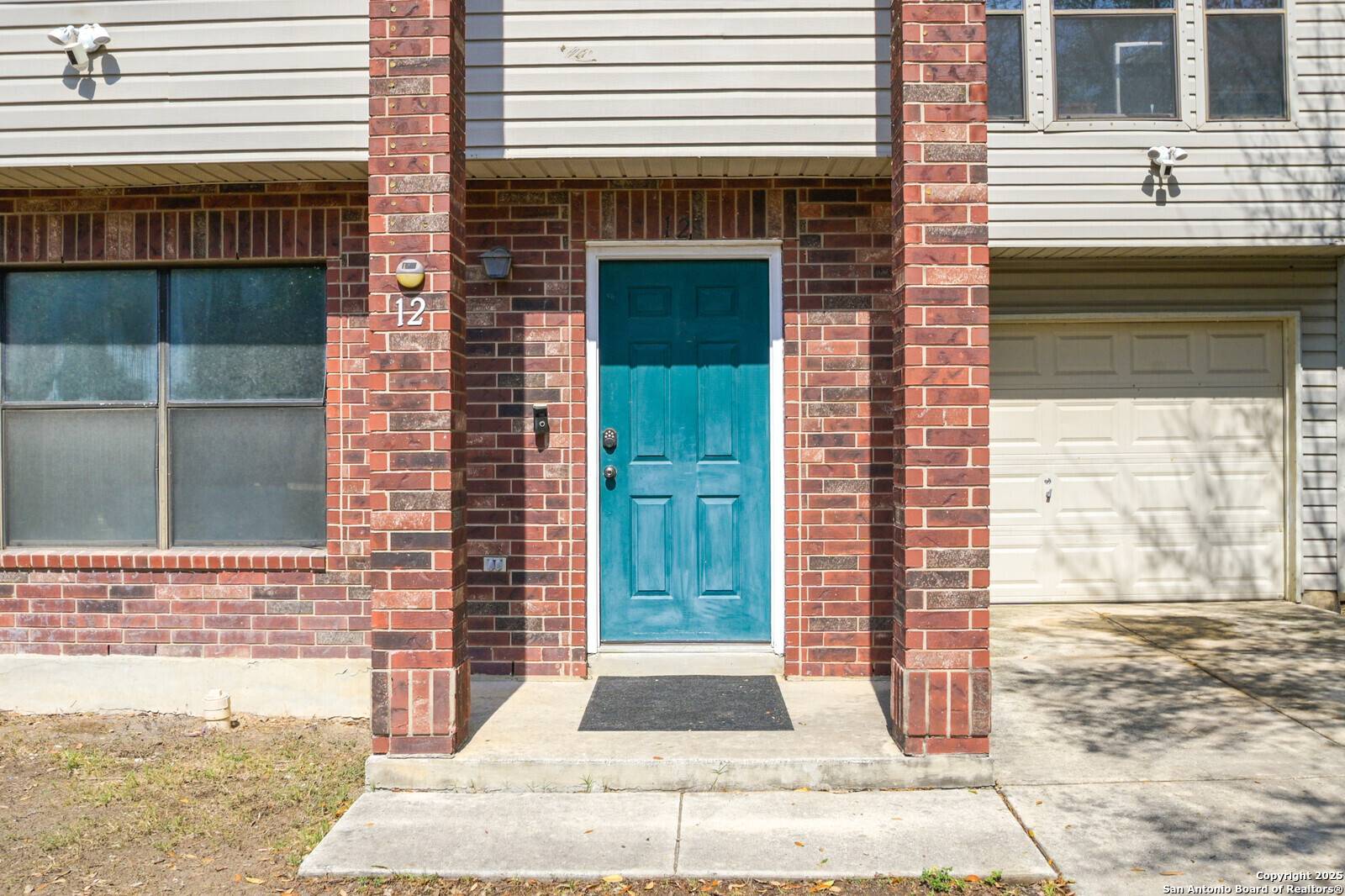 Leon Valley, TX 78238-2409,12 WEATHERING CRK