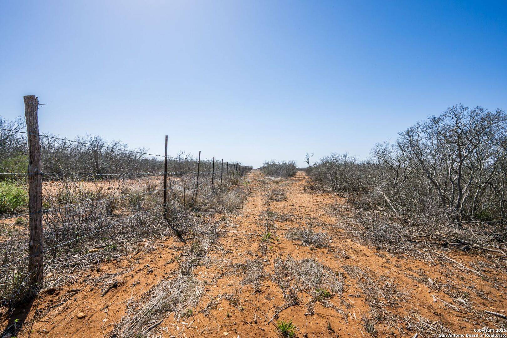 Moore, TX 78057,996 county road 2530