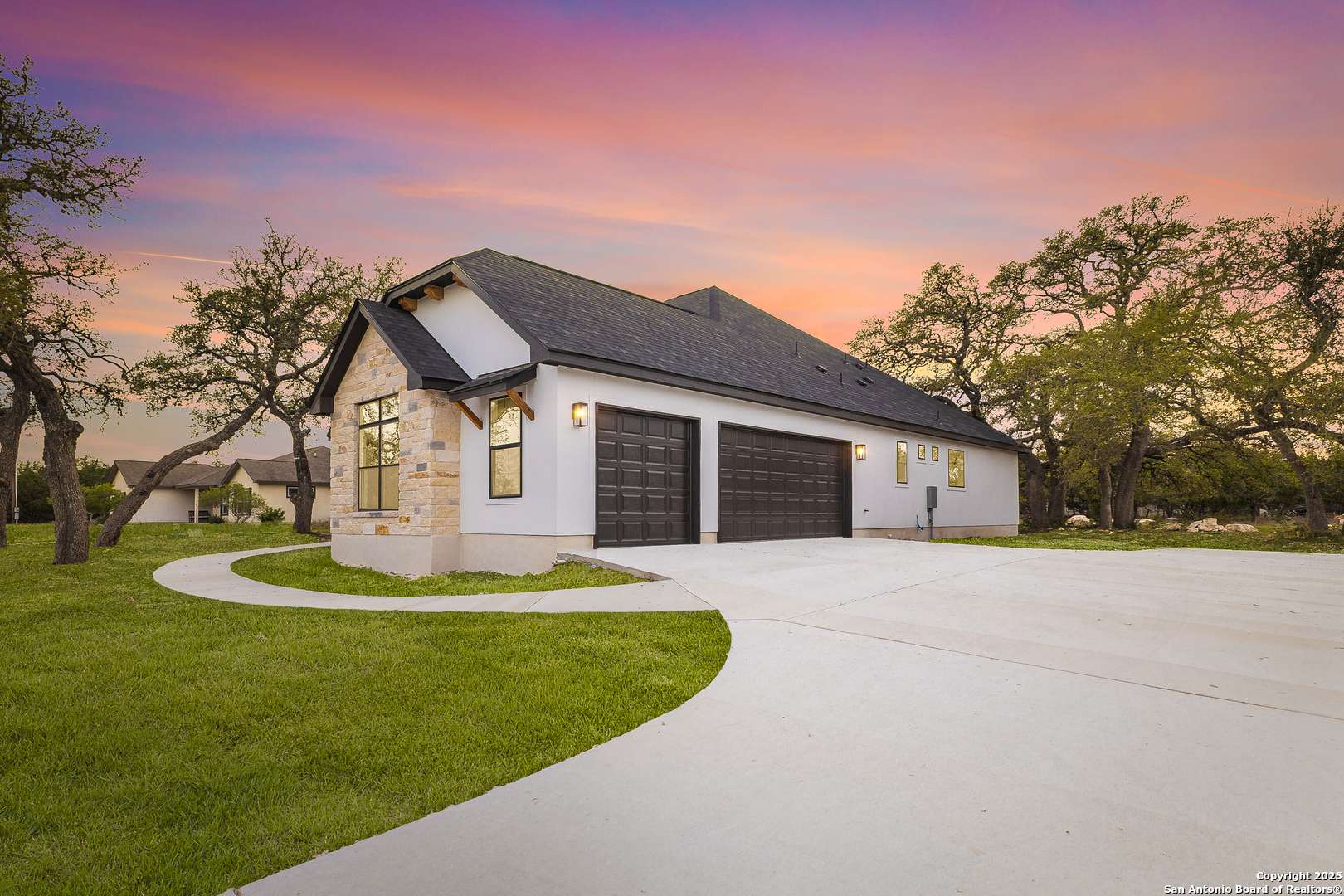 Spring Branch, TX 78070,220 Toucan