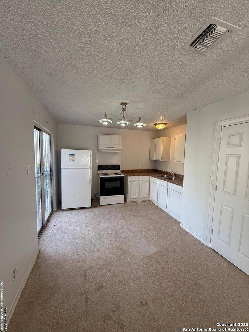 San Antonio, TX 78227,830 Walnut Park