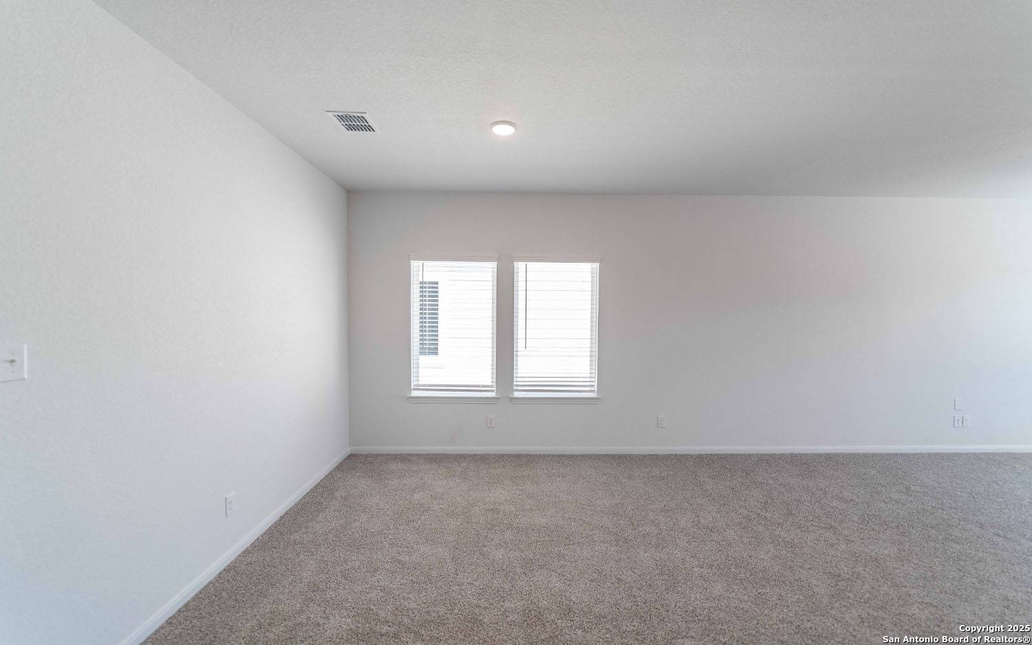 San Antonio, TX 78222,8438 Eyas Meadows