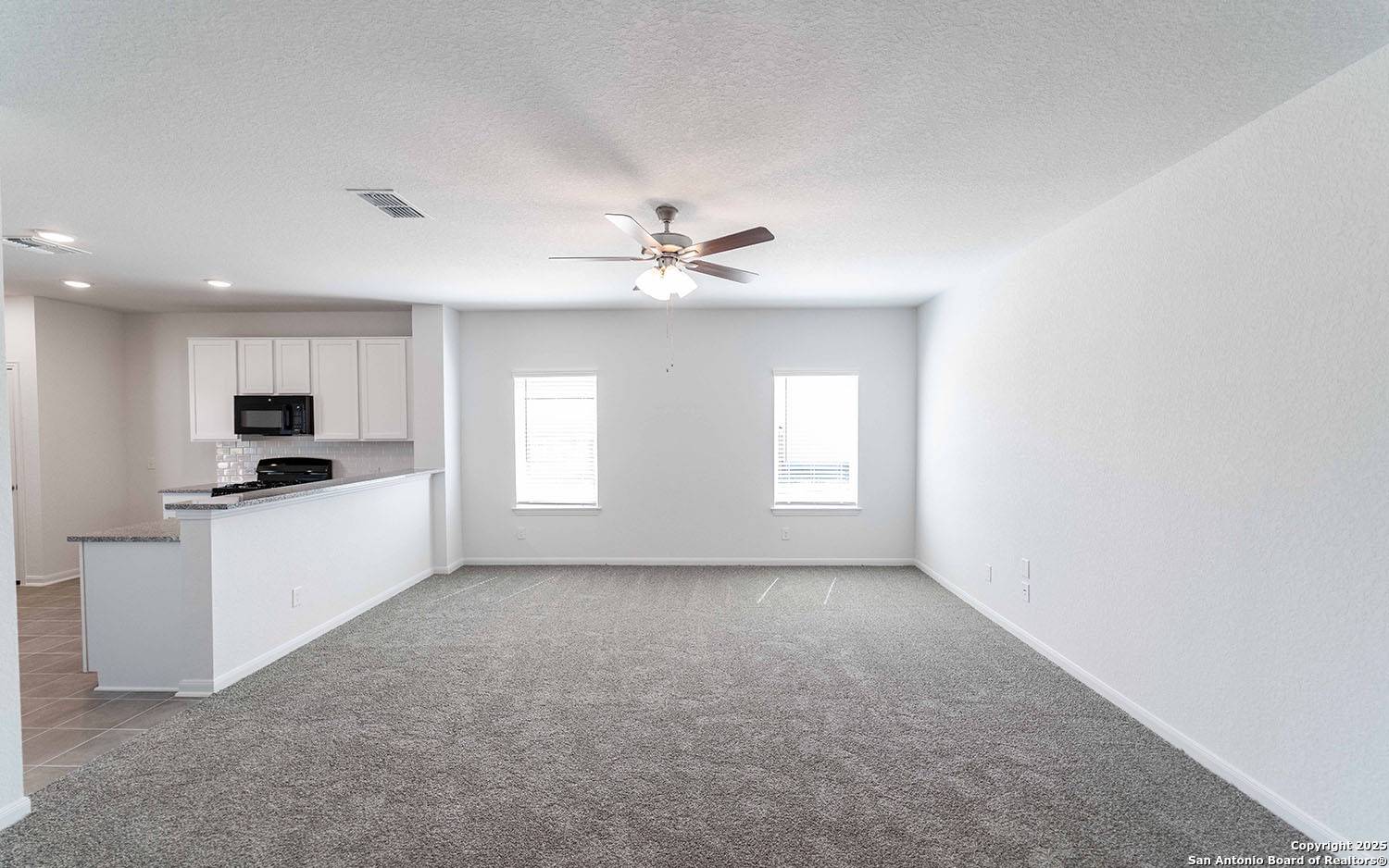 San Antonio, TX 78222,5215 Falcon Valley