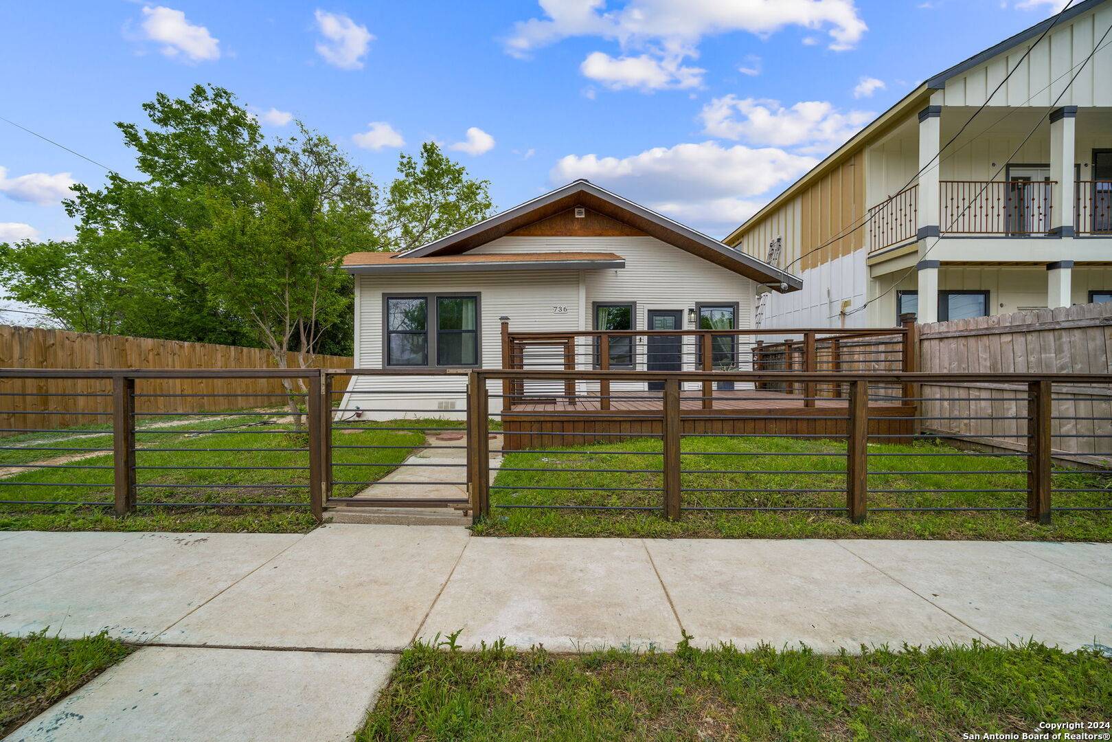 San Antonio, TX 78203-1560,736 NEVADA ST